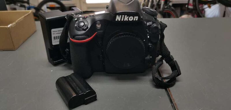 Nikon D810 Kamera nur Gehäuse  | Mit Ladegerät  | Akku |  Auslösungen 86069 | Zustand: Gut