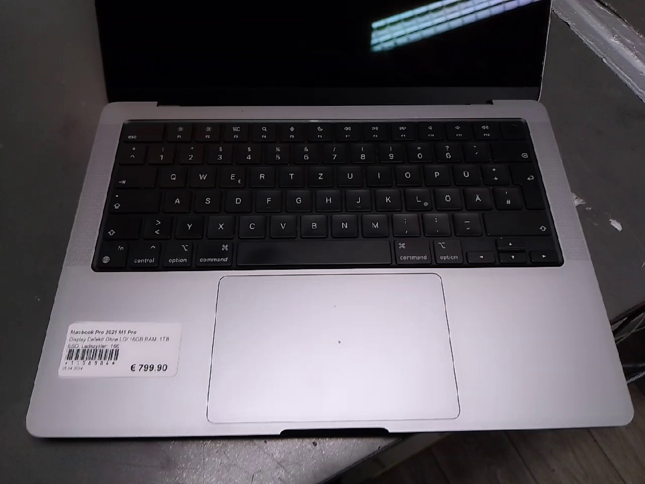 Macbook Pro 2021 M1 Pro | Display Defekt | Ohne Ladegerät | 16GB RAM | 1TB SSD | Ladezyklen: 166 | Zustand: Gut