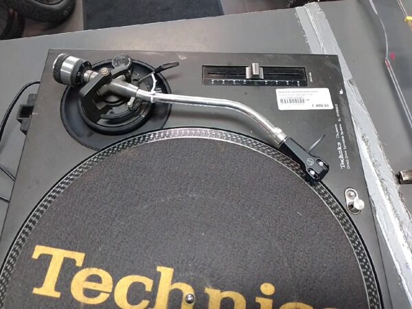 Technik Sl-1210mk2 Plattenspieler | Abdeckhaube Plastik gebrochen |  | Chinchkabel verbogen |  | Sonst Alles in Ordnung  | Zustand: Schlecht – Bild 2