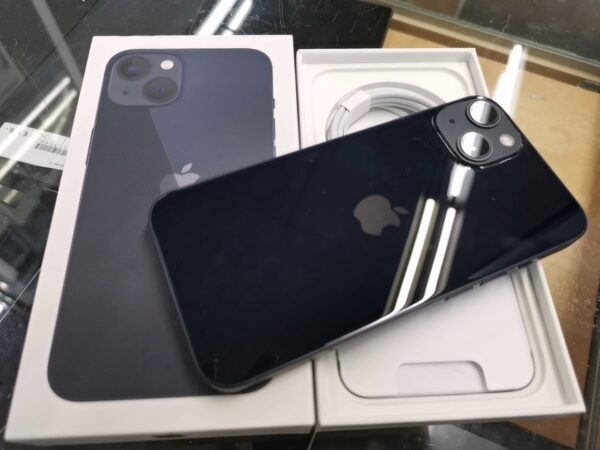 iPhone 13 128GB | mit Originalverpackung  GarantiernGültig bis: 18 Februar 2025 | SimLock: Frei | Zustand: Sehr Gut | Farbe: schwarz – Bild 4