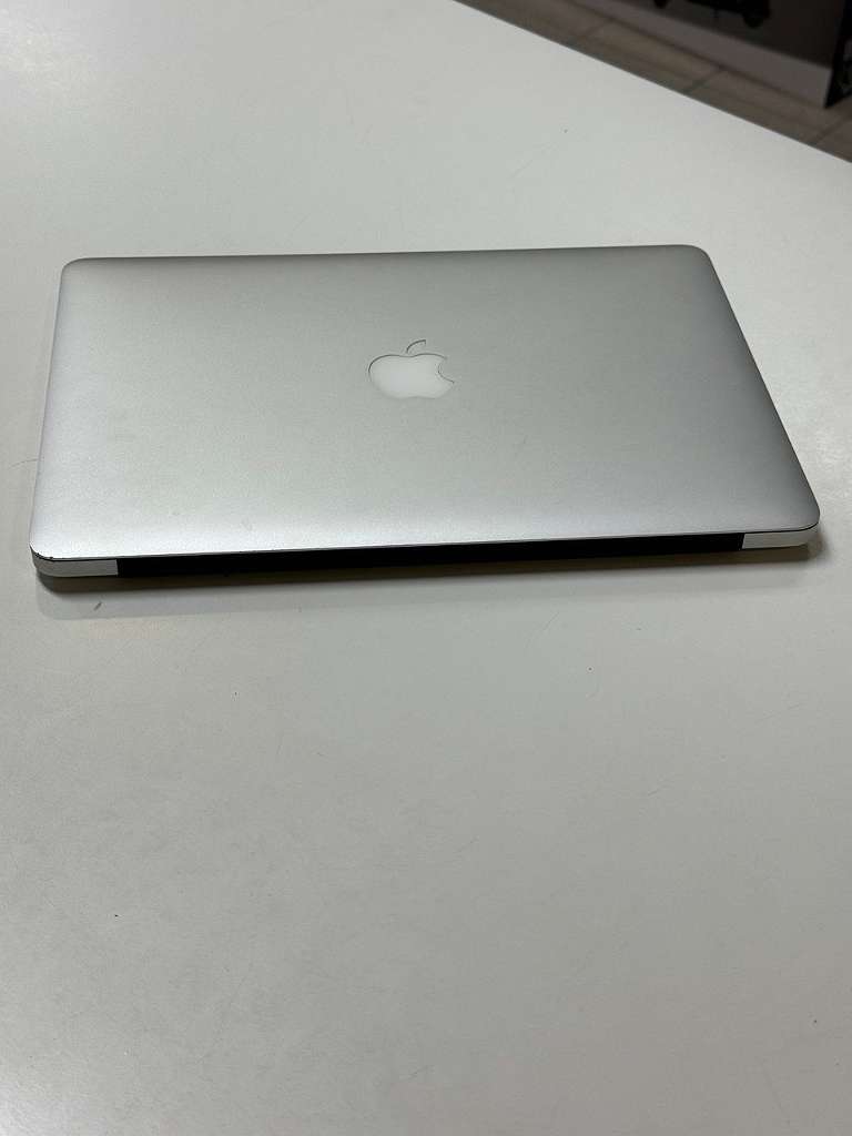 Apple Macbook Air 2017 13 Zoll Core i5 | 8 |00GB Ram | 128GB SSD | Batteriezustand 81% | | Zustand: Sehr Gut – Bild 2