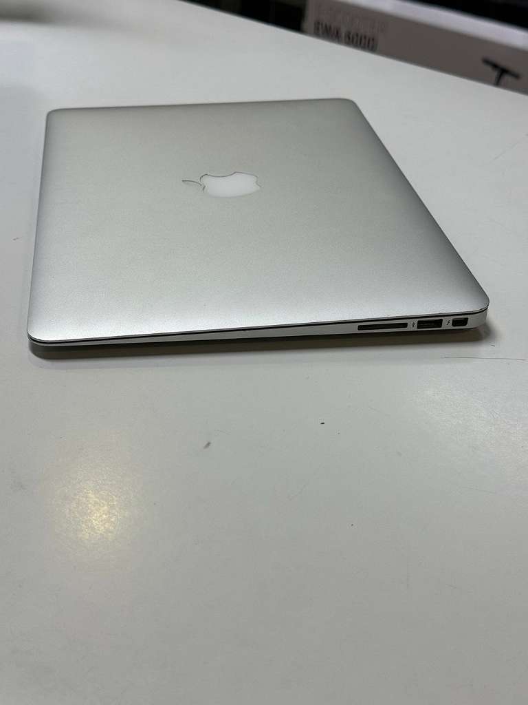 Apple Macbook Air 2017 13 Zoll Core i5 | 8 |00GB Ram | 128GB SSD | Batteriezustand 81% | | Zustand: Sehr Gut – Bild 3