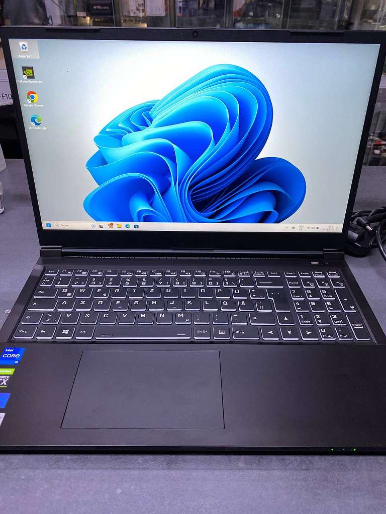 Notebook Hyrican Striker 1650 | 11 Gen. Intel Core i5-11400H 2.70GHz | 8.00GB RAM | 500GB SSD | NVIDIA GeForce RTX 3050 | Win 11 Pro | | Zustand: Sehr Gut