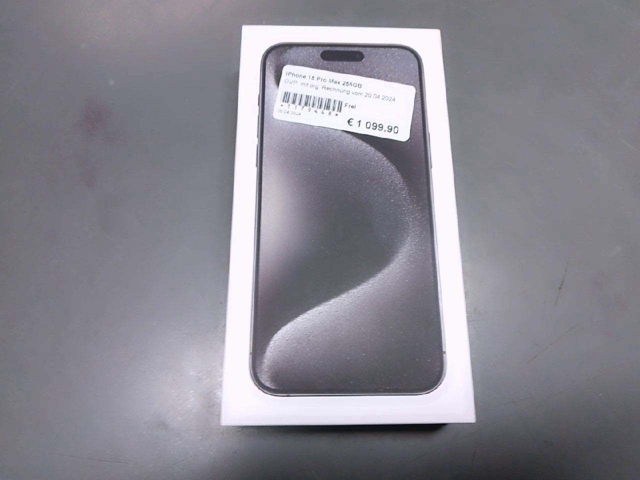 iPhone 15 Pro Max 256GB | mit Originalverpackung |mit org. Rechnung vom 20.04.2024 | Apple Garantie bis 20.05.2025 | SimLock: Frei | Zustand: Wie Neu | Farbe: schwarz | Akku: 100% – Bild 2