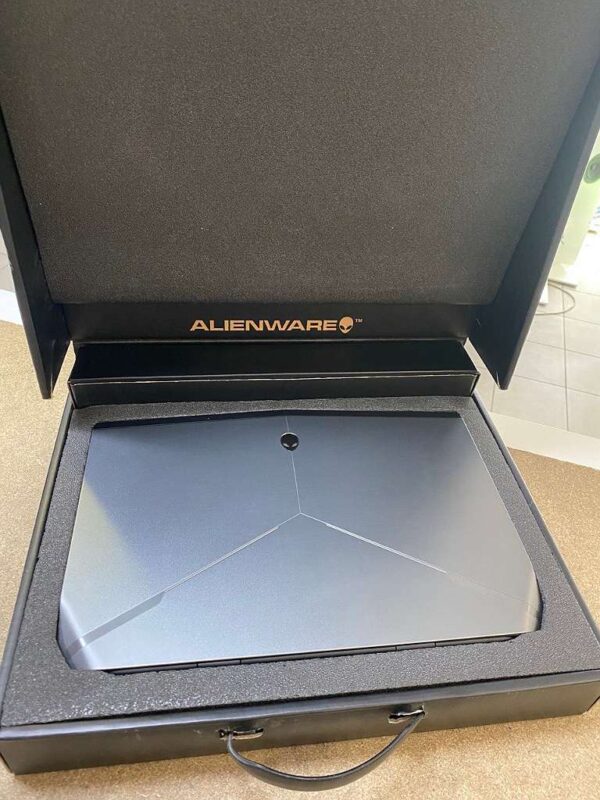 Dell Alienware 15 Core i7-4710HQ | 16 |00GB Ram | 256GB SSD+ 1TB HDD | Geforce GTX 970M | Windows 10 mit Verpackung | Originale Travel Backpack | Zustand: Sehr Gut – Bild 3