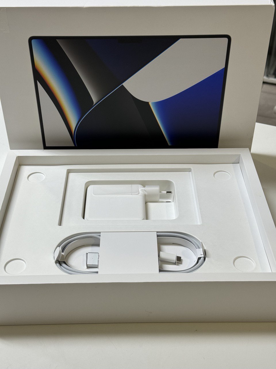 Apple Macbook Pro 14.2" 2021 Silber, M1 Pro | 16GB RAM | 1TB SSD | DE | 2 Ladezyklen | War nur aufgemacht zum Testen | mit Verpackungrn | Zustand: Wie Neu – Bild 6