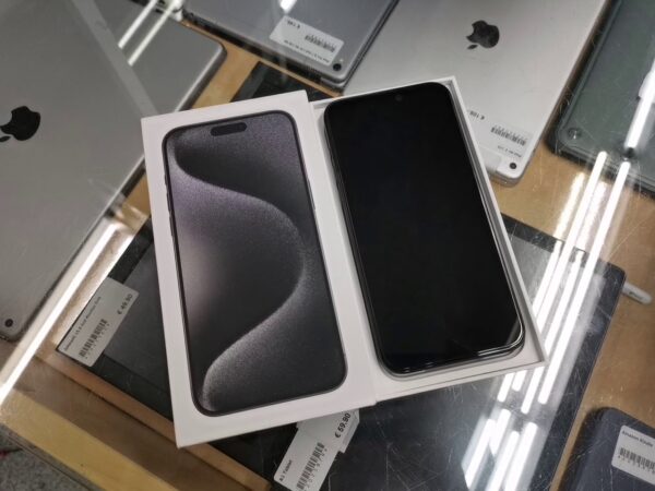 iPhone 15 Pro Max 256GB | mit Originalverpackung Baterie zustand 100%Eingeschränkte Garantie
Gültig bis: 30 November 2024 | SimLock: Frei | Zustand: Sehr Gut | Farbe: schwarz – Bild 3