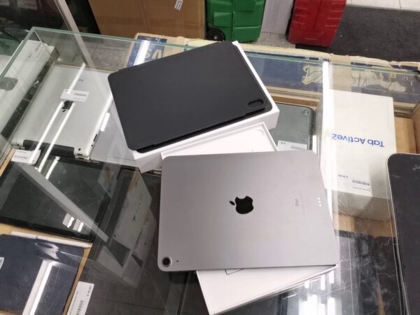 Apple iPad Air 4 64GB, 2021 Space Gray  | mit Originalverpackung  | Zustand: Wie Neu – Bild 2