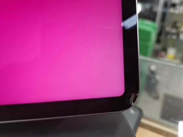 Apple Ipad Pro 12.9 6. Generation / 2022 128 GB  | Glass Sprung  |  Mit Keybord | Zustand: Sehr Gut – Bild 3