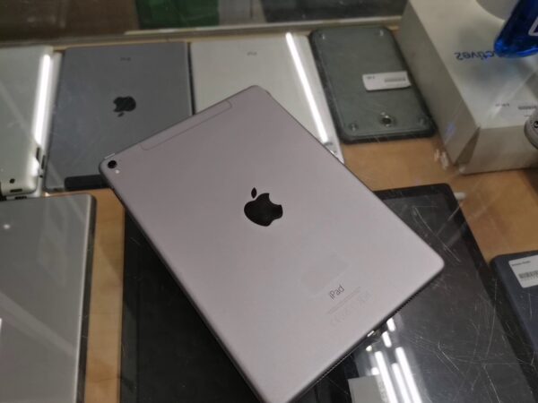 iPad Pro 9,7 Zoll LTE 4G 128 GB  | Zustand: Gut – Bild 2