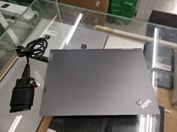 Lenovo Thinkpad X1 Yoga G7  I7-1270p Ghz | 32GB Ram |  512GB SSD | Windows 11  | Mit  Ladegerät   |  Touchscreen  |  Kleine Krtaze Auf Rahme 
 | Zustand: In Ordnung