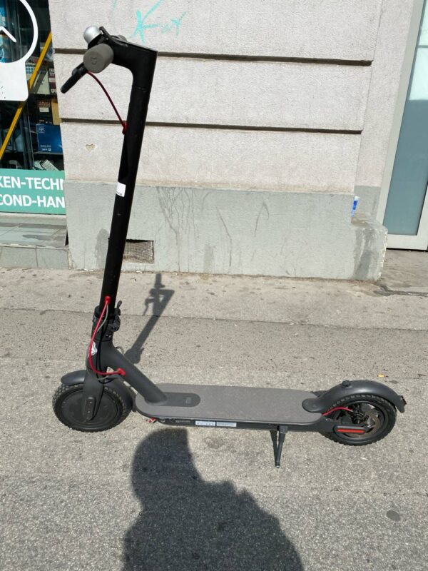 Xiaomi Mi M365 Pro Elektro-Roller | mit mit Ladegerät – Bild 4