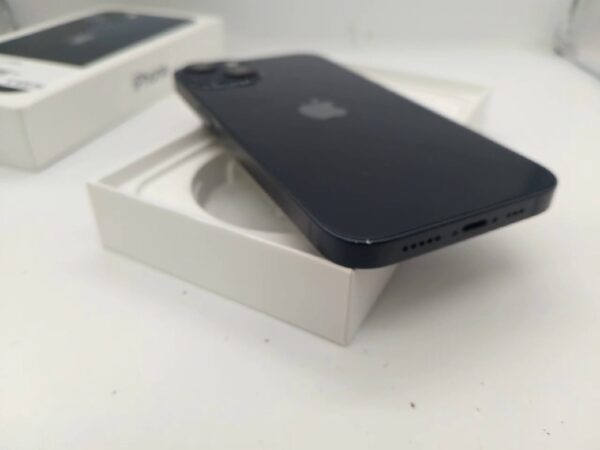 iPhone 13 128GB | mit Originalverpackung | Kaufdatum: Januar 2023 | | SimLock: Frei | Zustand: Sehr Gut | Farbe: schwarz | Akku: 100% – Bild 2