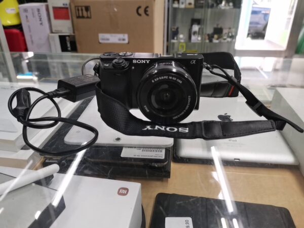 Sony Alpha 6000 Digital Kamera  | Mit Ladegerät | Zustand: Gut