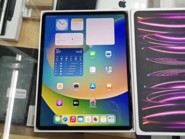 Apple iPad Pro 12.9" 6. Gen, Space Gray, 128GB | Media Markt Rechnung mit Originalverpackung | Zustand: Wie Neu