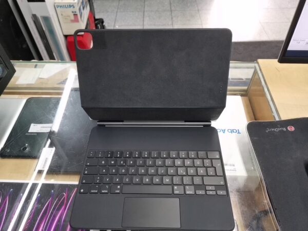 Apple Magic Keyboard, Keyboarddock Für Ipad Pro 12.9", Schwarz, De [2021 / 2022] | mit Originalverpackung  | Zustand: Sehr Gut – Bild 4