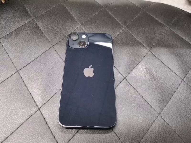 iPhone 13 128GB | Batteriezustand 97% | SimLock: Frei | Zustand: Sehr Gut | Farbe: schwarz – Bild 3