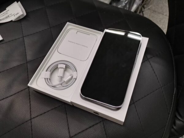 iPhone 14 Pro 256GB | mit Originalverpackung Bateriezustand 89% | SimLock: Frei | Zustand: In Ordnung | Farbe: weiss – Bild 3
