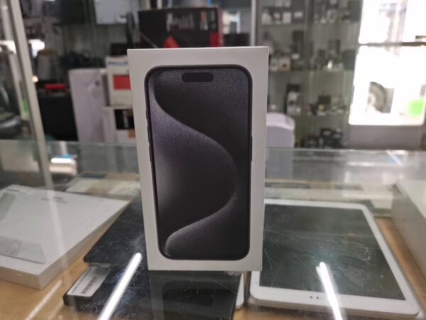 iPhone 15 Pro 256GB | mit Originalverpackung | SimLock: Frei | Zustand: Neu | Farbe: schwarz – Bild 3