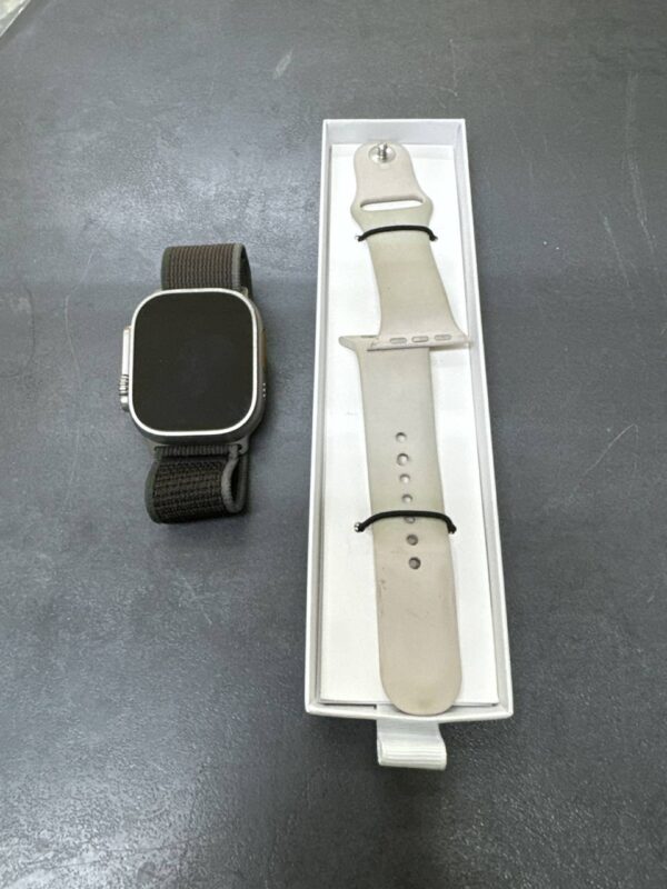 Apple Watch Ultra 2 | Rechnung | Garantie bis August 2024.  2 Armband | Zustand: Sehr Gut – Bild 2
