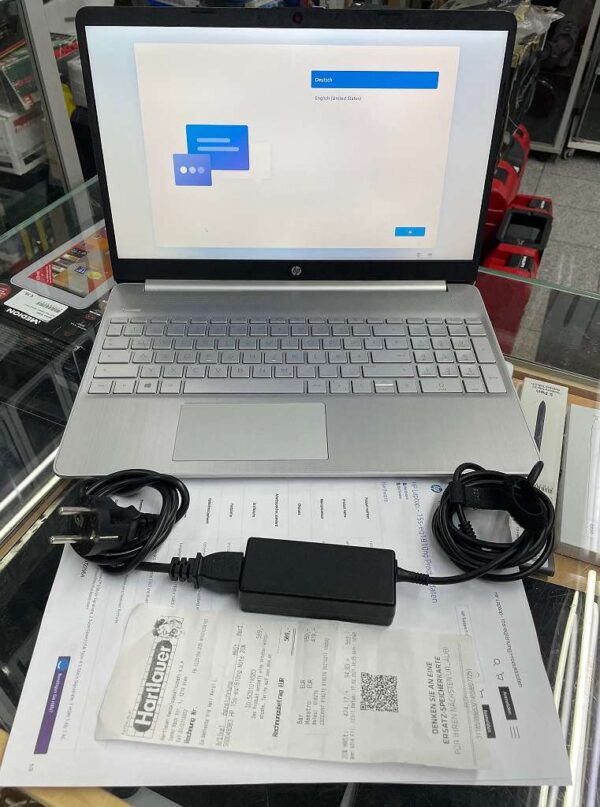 Hp 15s-eq1810 Ng Ryzen 3 3250u  | 8 GB Ram-512 GB SSD.Windows 11 Mit Ladegerät  | Zustand: Sehr Gut