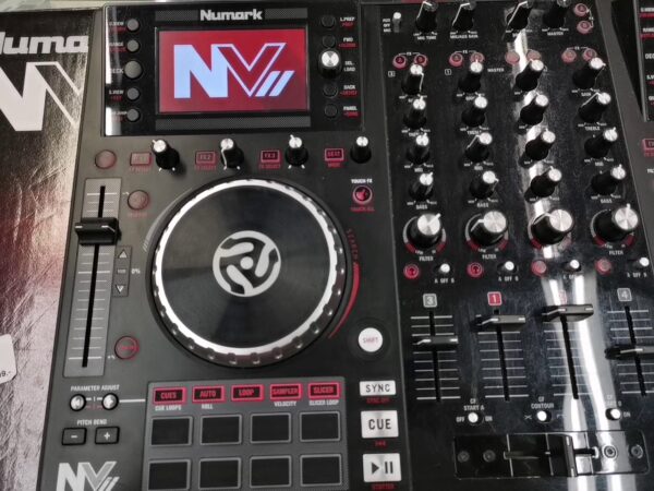 Numark Nv 2 Serato  | 4-kanaliger Controller für Serato-DJ mit Originalverpackung | Zustand: Gut – Bild 3