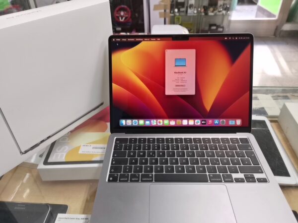 Apple Macbook Air M2 8GBRAM, 256GB | M2 8GB RAM | 256GB mit Originalverpackung LZ: 2 Nur Aufgemacht GARANTIE: Gültig bis: 11 Juli 2025 | mit org. Rechnung vom 11.07.2024 | Zustand: Wie Neu – Bild 3