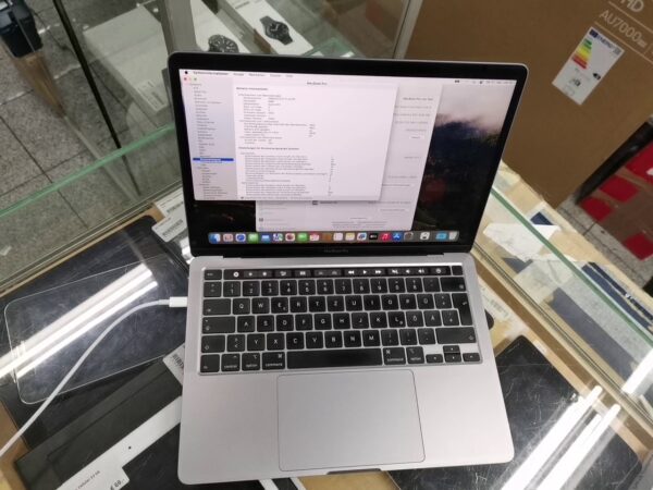 Macbook Pro (13 2020 Zwei Thunderbolt 3-anschlüsse) | 16 GB Ram 256 GB SSD 48 Ladezyklen Mit Ladegerät 12 Monate Garantie Pin Test1234 | Zustand: Sehr Gut – Bild 4