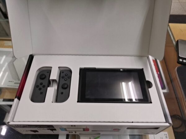 Nintendo Switch | mit Originalverpackung+ lade stadion ... | Zustand: Sehr Gut – Bild 2