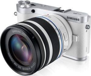 Samsung Nx300 Weiß Mit Objektiv Nx 18-55mm | Zustand: Sehr Gut