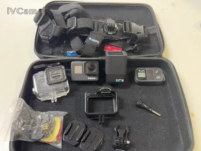 Go Pro Hero 7 Black | Mit Hülle | SD karte 64GB | Tragegurt + Viel Zubehör | Zustand: Gut – Bild 2