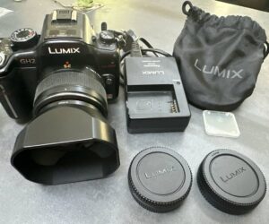 Panasonic Lumix DMC-GH2+ | Panasonic Leica DG Summilux 25mm f | 1.4 ASPH Mit mit Ladegerät  | Zustand: Gut