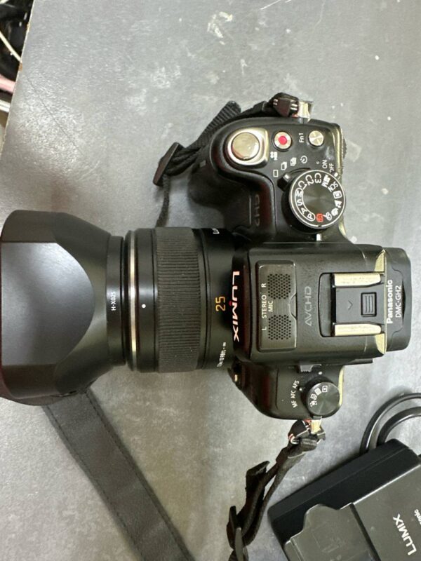 Panasonic Lumix DMC-GH2+ | Panasonic Leica DG Summilux 25mm f | 1.4 ASPH Mit mit Ladegerät  | Zustand: Gut – Bild 2