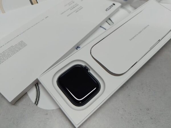 Apple Watch Serie 9 (GPS + Cellular)  45mm | mit Originalverpackung |Garantie
Gültig bis: 24 Dezember 2024 | Zustand: Wie Neu – Bild 2