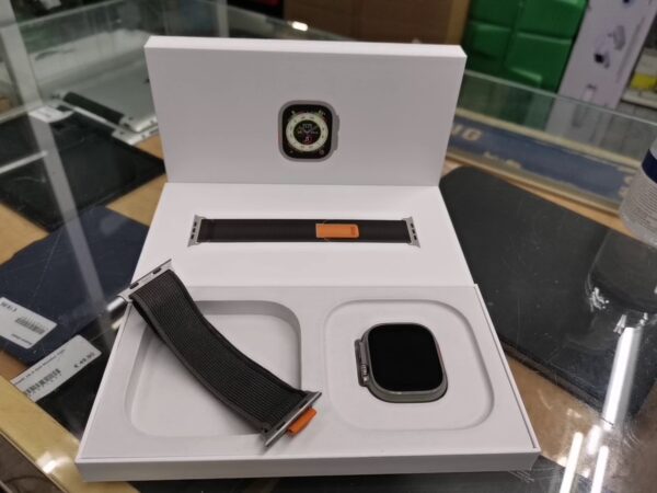 Apple Watch Ultra mit Trail Loop M/L schwarz/grau | Mit Ladegerät  |  mit Originalverpackung | Zustand: Gut – Bild 2
