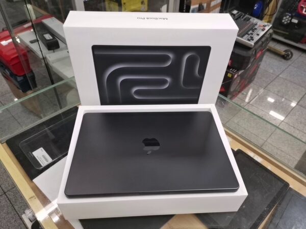 Macbook Pro 14, Space Black | M3 Pro 11 Core CPU | 14 Core GPU | 18GB RAM | 512GB SSD | DE | Garantie bis: 02.08.25 | mit Originalverpackung  | Zustand: Wie Neu – Bild 4