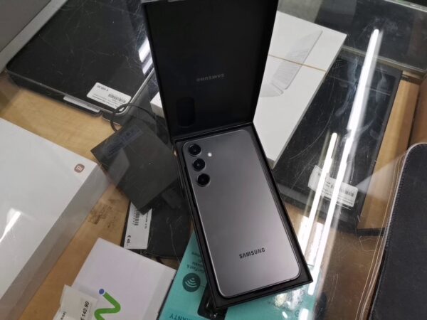 Samsung Galaxy S24+ 256GB | mit Originalverpackung  | SimLock: Frei | Zustand: Wie Neu | Farbe: schwarz – Bild 2