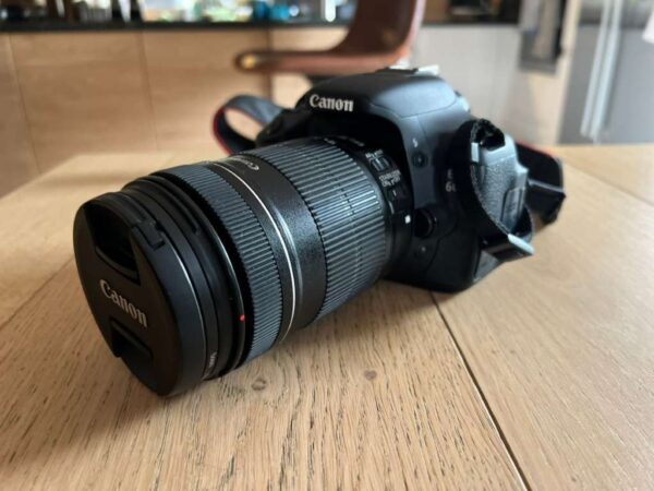 Canon Eos D600d | Auslösungen: 8275  |  mit Ladegerät  |  ohne Objektiv | Zustand: Sehr Gut – Bild 2