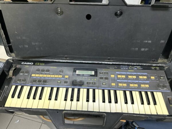 Vintage Casio Cz-101 Synth Keyboard | Koffer SCWARZ