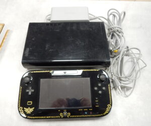 Nintendo Wii U Premium 32GB | mit 20 Spiele | Zustand: Gut | Farbe: schwarz