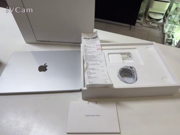 Apple Macbook Air, Silber, 2022, M2-8 Core Cpu | 8GB RAM | 256GB SSD | DE | mit Verpackung  |  Rechnung von Mediamarkt  |  3 Ladezyklen  |  Garantie bis 5.5.2025 | Zustand: Wie Neu – Bild 6