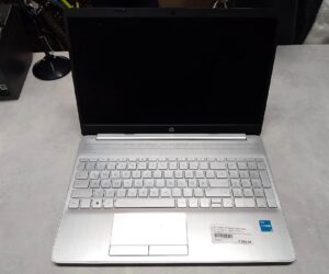 Hp 15-dw3428ng Laptop  | Gen i3-1125G4 16GB RAM 
Windows 11 pro 1Tb NVMe SPCC M.2 PCle SSD mit mit Ladegerät | Zustand: Sehr Gut