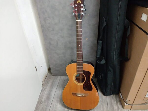 Guild F20nt  Gittare  | Koffer  | Zustand Bitte Siehe Fotos
 | Zustand: Gut