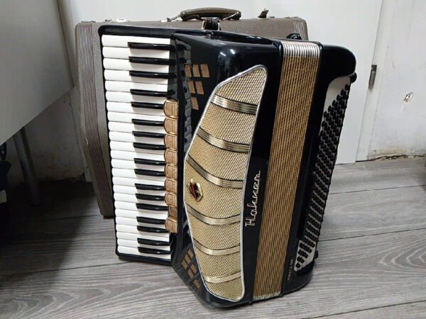 Hohner Pirola Ivp 120 Bass Klavierakkordeon | Koffer-büro  | Zustand: Gut