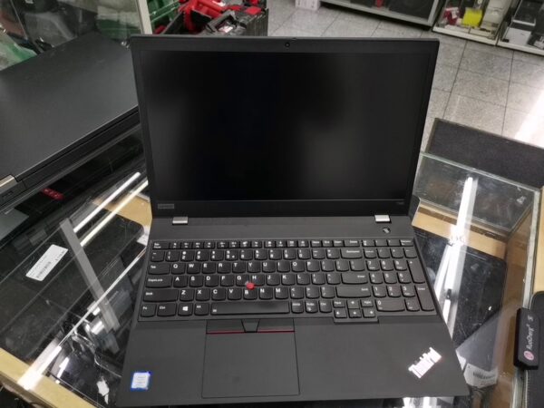 Lenovo T590 Intel Core i7-8565U  | 16 |00GB Ram  | 512GB SSD  | Windows 10  |  15 |6 Zoll  | HDMI  | USB  | Zustand: Sehr Gut