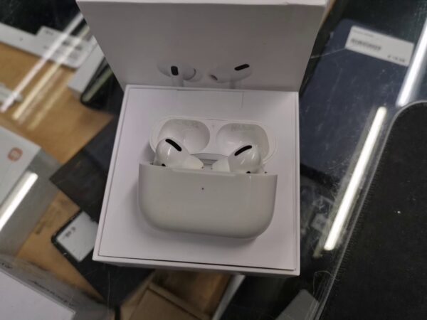 Airpods Pro With Wireless Charging Case | mit Originalverpackung | Zustand: Gut