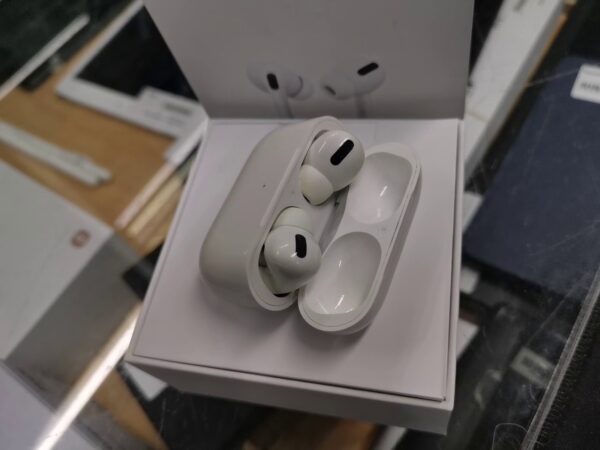 Airpods Pro With Wireless Charging Case | mit Originalverpackung | Zustand: Gut – Bild 2