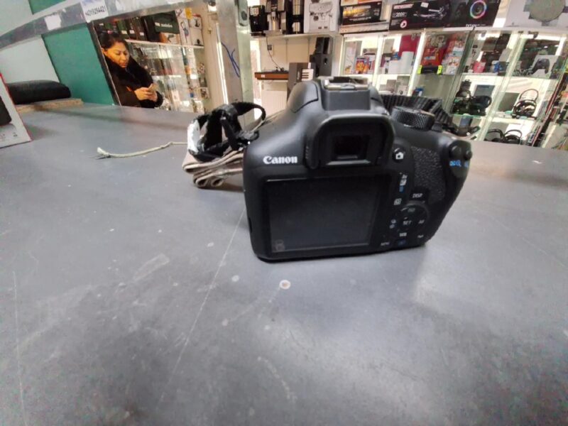 Canon EOS 1300D Kamera | mit Originalverpackung | mit Objektiv EF-S 18-55mm 3.5-5.6 III | ohne Ladegerät  | Zustand: Sehr Gut – Bild 3