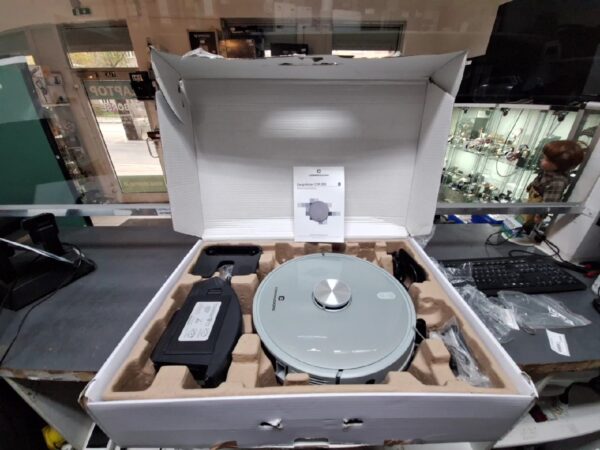 Commodore CVR 300 Saug-/Wischroboter | mit Originalverpackung  | Zustand: Sehr Gut – Bild 3