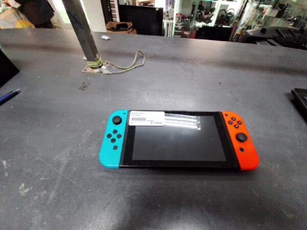 Nintendo Switch | ohne Zubehör  | Zustand: Gut | Farbe: schwarz